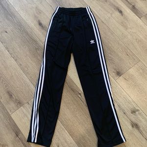 Adidas barely worn black joggers